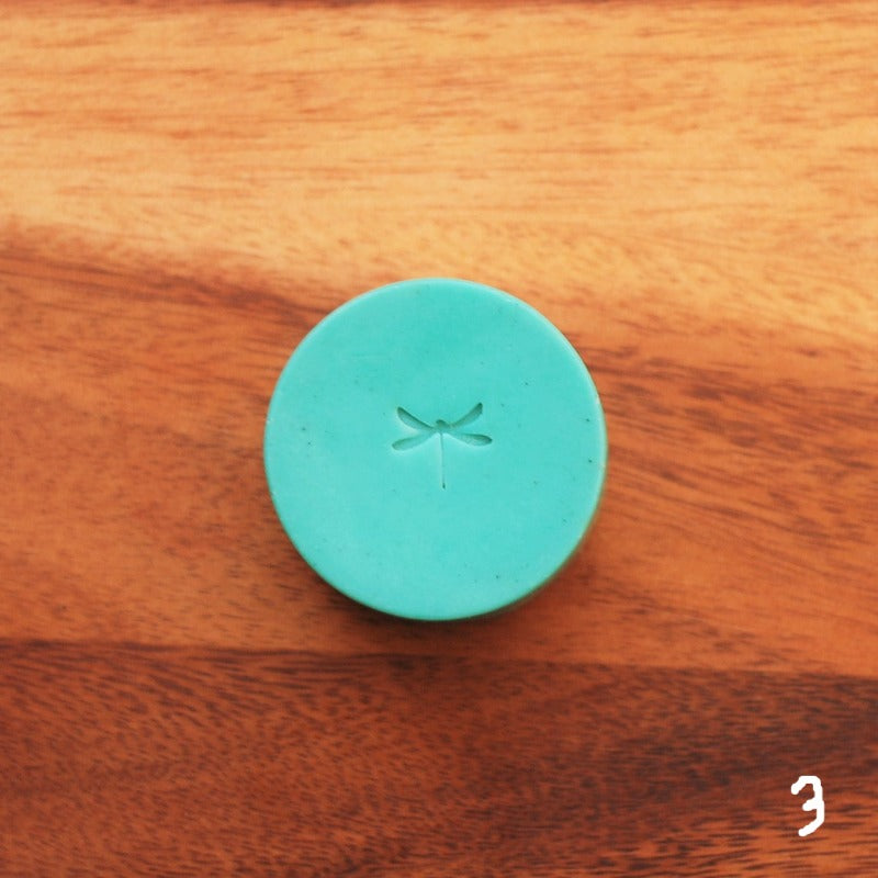 שפירית חותמת לסבונים