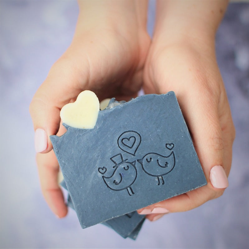 חותמת זוג יונים