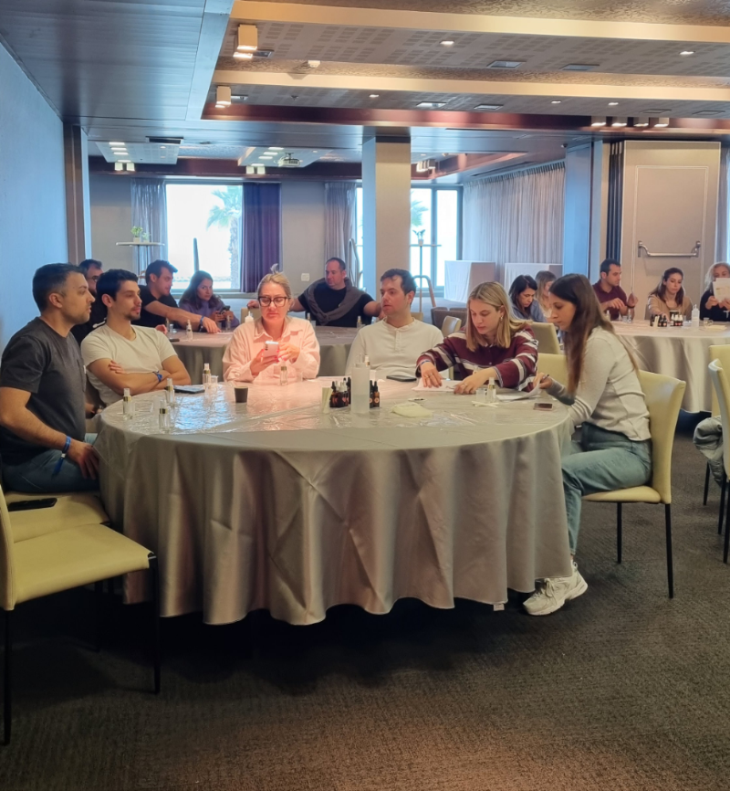 סדנה להכנת בושם לארגון קבוצה