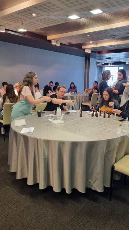 סדנה להכנת נרות, בושם או קוסמטיקה טבעית לארגונים, ימי גיבוש עובדים, ימי הולדת, מסיבת רווקות