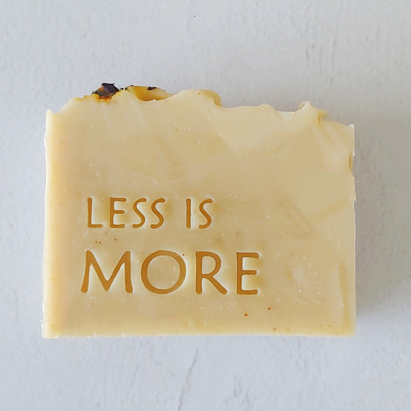 Less is more - חותמת