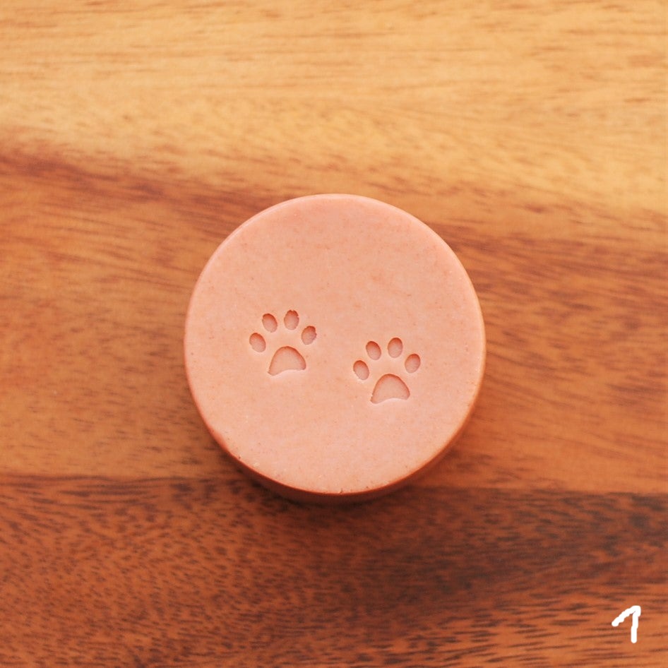 חותמת לסבון עקבות כלב