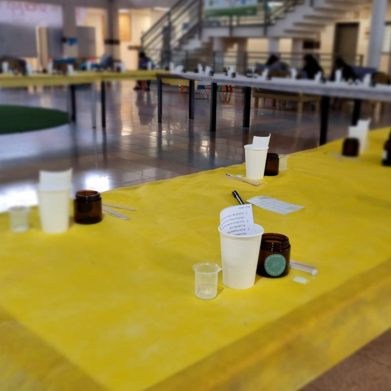 סדנה להכנת נרות צוות עובדים גיבוש