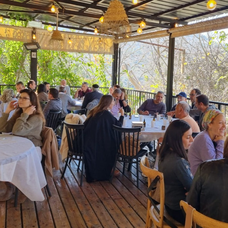 סדנת הכנת נרות טבעיים לצוות עובדים בארגון